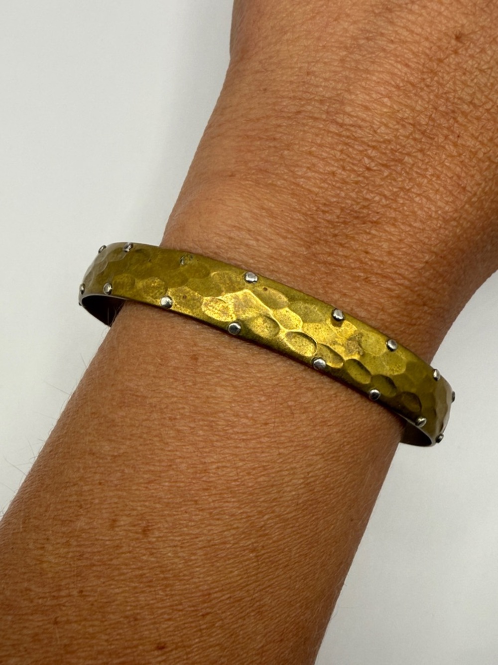 Vintage Gold Silver Tone Hammered Metal Bangle Cuff Statement Bracelet